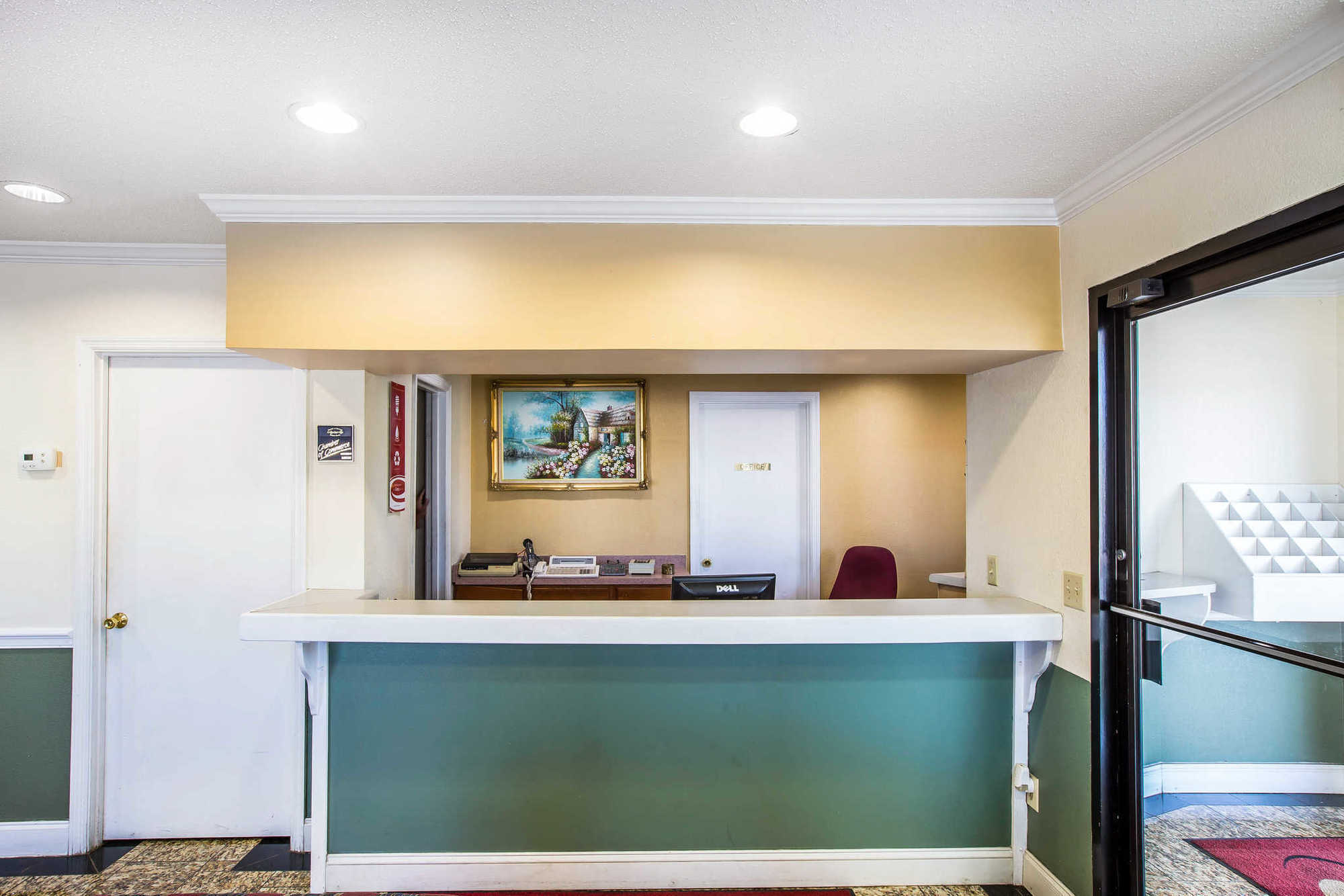 Relax Inn Milledgeville Interior photo
