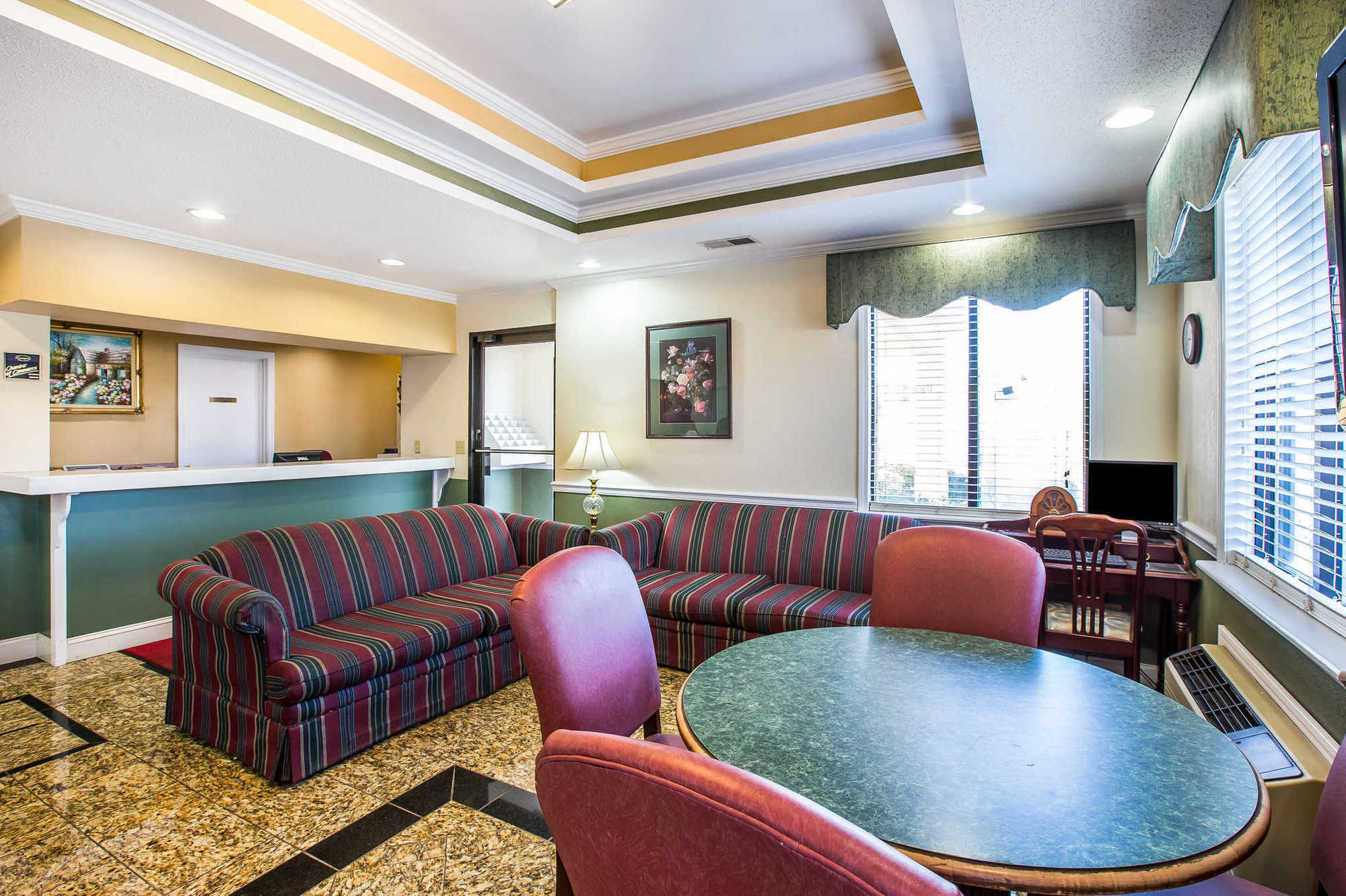 Relax Inn Milledgeville Interior photo